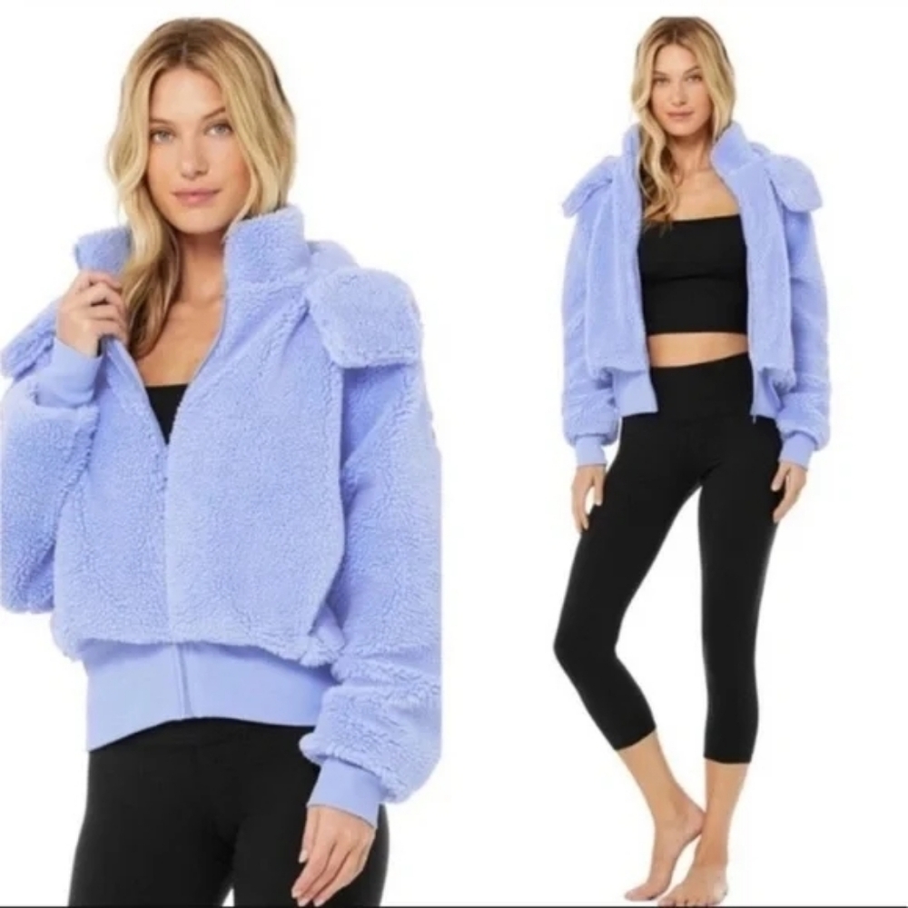 ✨️💎RARE!💎✨️LIMITED EDITION COLOR Alo Yoga Foxy Sherpa Frost Color